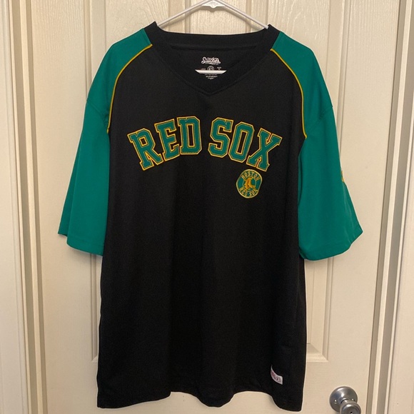 Stitches Other - Stiches Boston Red Sox shamrock jersey style shirt. XL